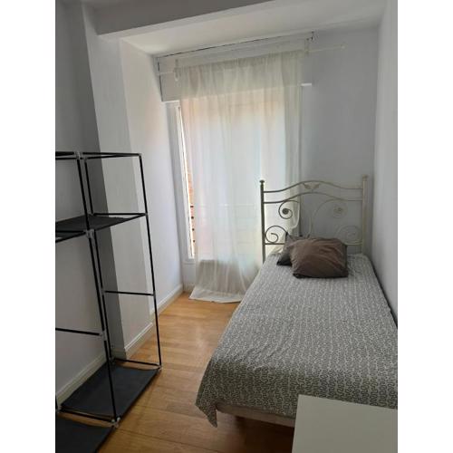 Cosy and secure room Marbella Center