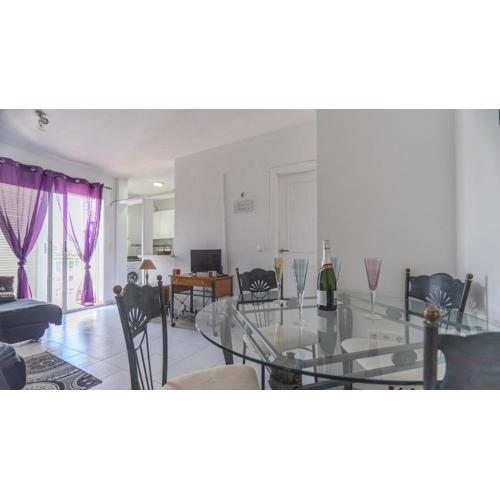Cosy apartment close to local amenities