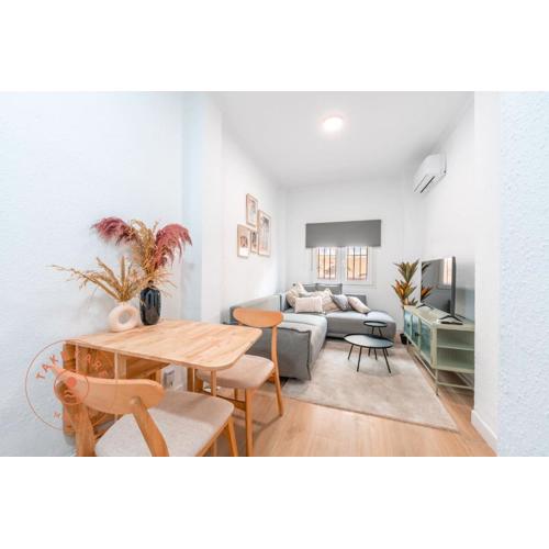 Cosy apartment with patio in Malaga - TCM