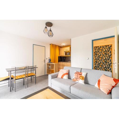 Cosy apartment with pool