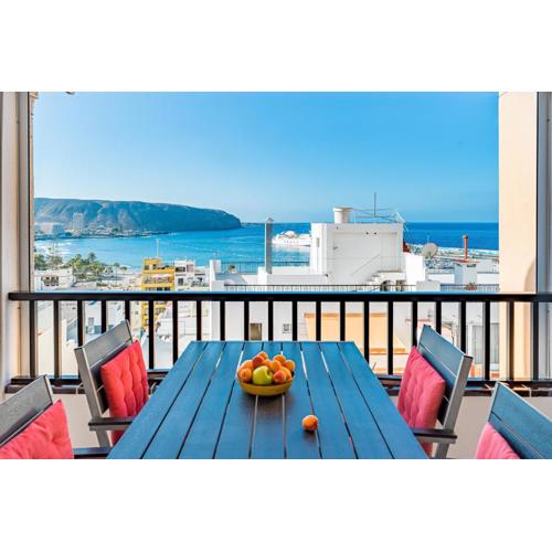 Cosy apartment with sea view en el centro Los Cristianos