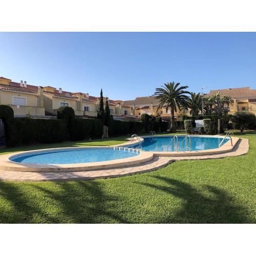 Cosy appartment with pool and near beach