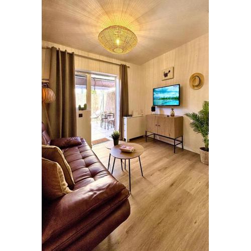 Cosy Bungalow Green Oasis