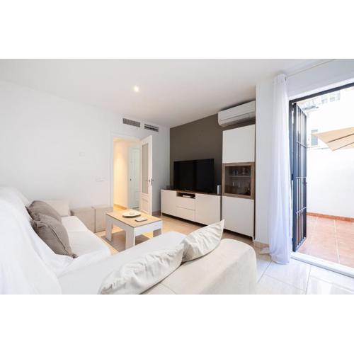 Cosy flat terrace 2 bed 2 bath downtown