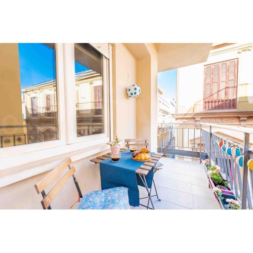 Cosy flat with private balcony - Historic Center by REMS