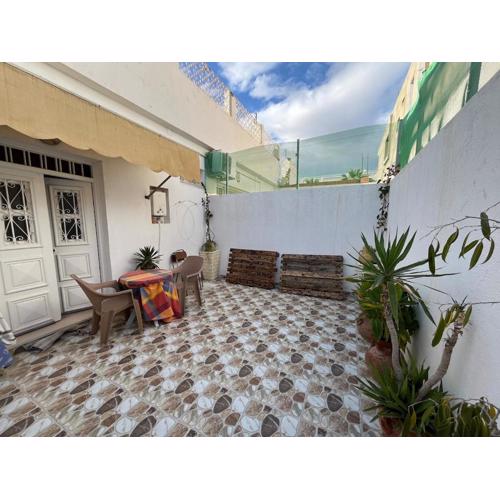 Cosy Ground Floor Studio with Terrace