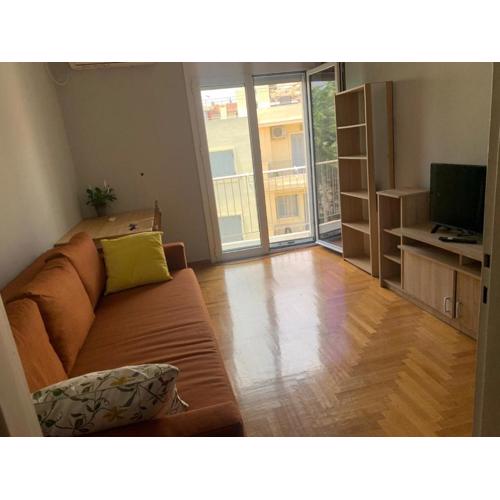 Cosy Plaka flat with view of Acropolis Parthenon
