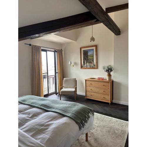 Cosy room in a stylish Villa