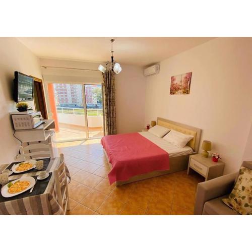 Cosy sea view studio
