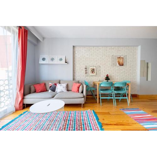 Cosy Triplex Flat