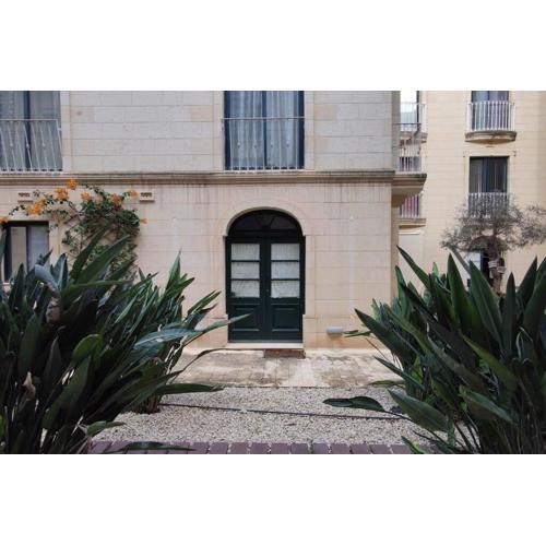 Cosy two bedroom maisonette