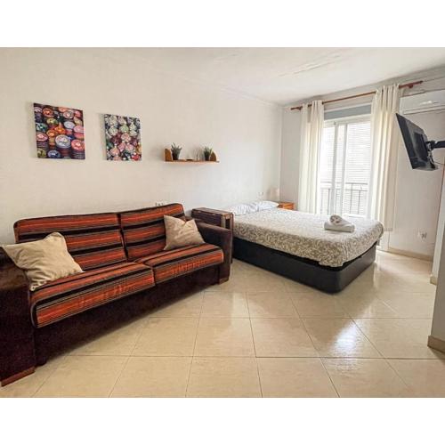 Couples Nest in Malaga!