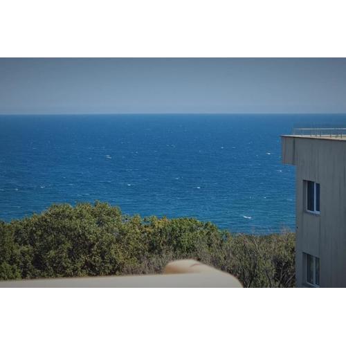 Cozy 1 bed with sea view & pool