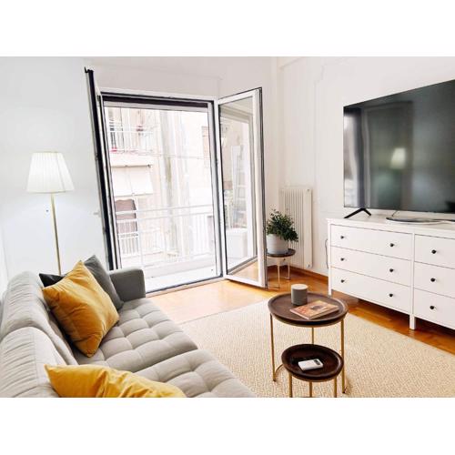 Cozy 1BR Apt in art-filled area near Athens landmarks