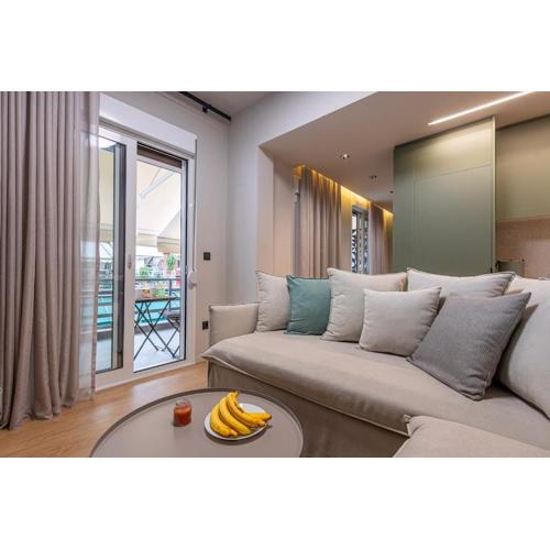 Cozy 1BR with Balcony in Kipseli