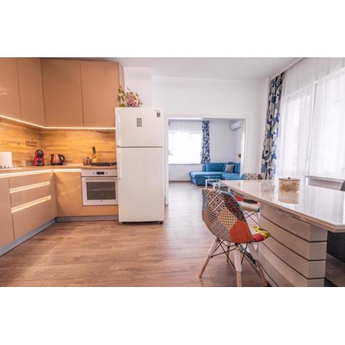Cozy 2BR by the Sea Garden
