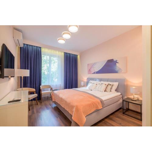 Cozy 3-Bedroom with Stylish Comfort and Chic Decor
