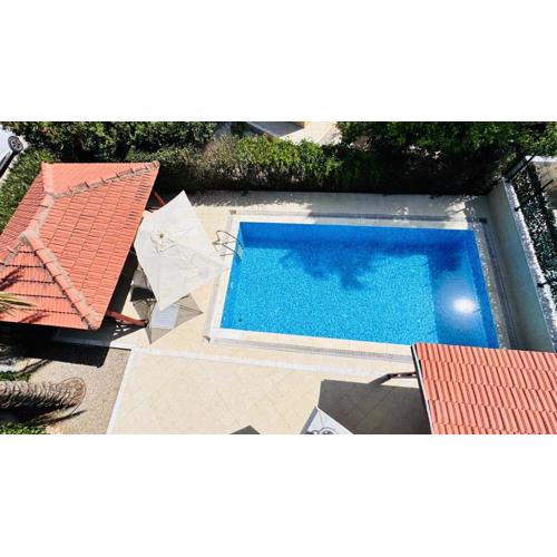 Cozy 4BR villa with Pool in KadriyeBelek
