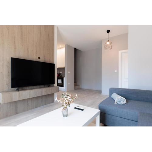 Cozy and bright 2BD family home