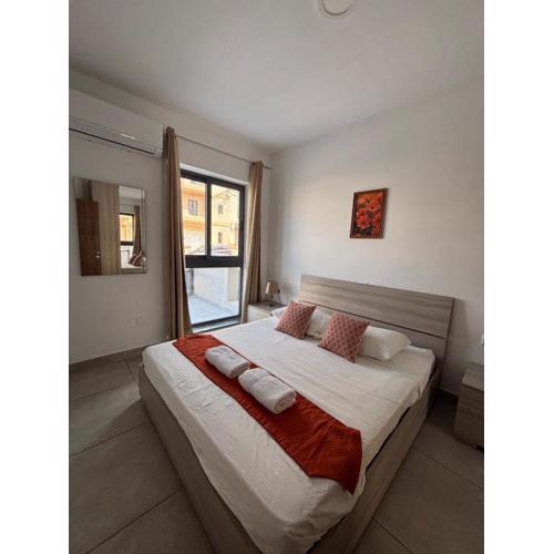 Cozy and Bright Central Room, Shared Flat