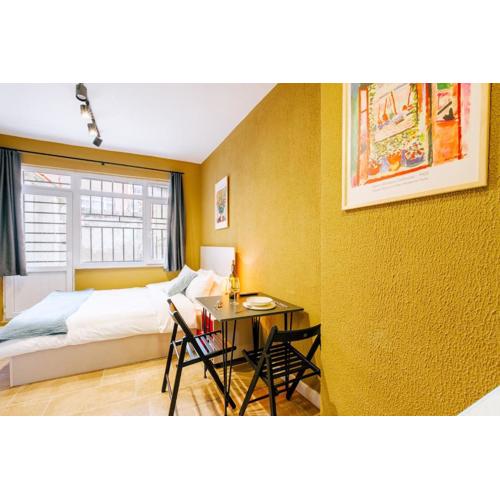 Cozy and Modern 2BR with 2BA in Historic Yedikule