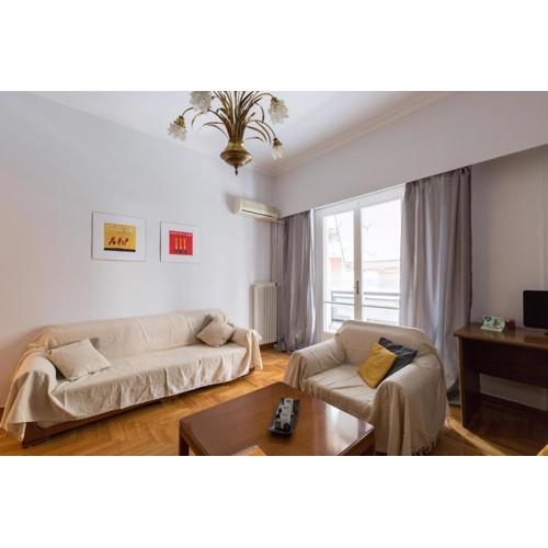 Cozy Apartment - Athens Central, 3 mins from metro