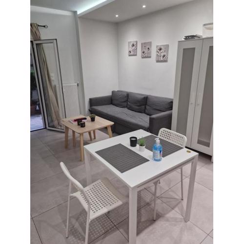 Cozy apartment at King George str Pagkrati
