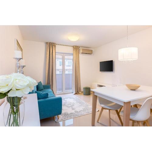 Cozy Apartment Aurora
