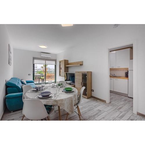 Cozy apartment in El Duque by AltamarHomes