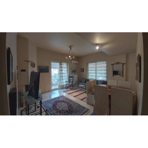 Cozy apartment in great neighborhood