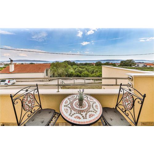 Cozy Apartment In Kastel Luksic