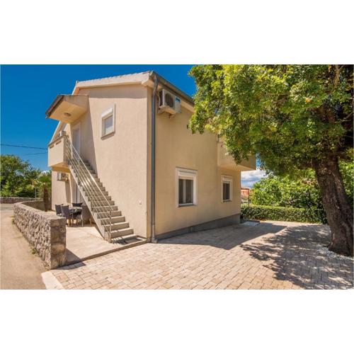 Cozy Apartment In Malinska Dubasnica