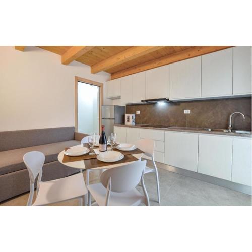 Cozy Apartment In Peschiera Del Garda