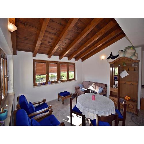 Cozy apartment in Pula for 4 guests
