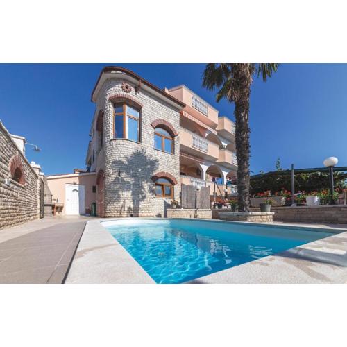 Cozy Apartment In Pula With Wifi