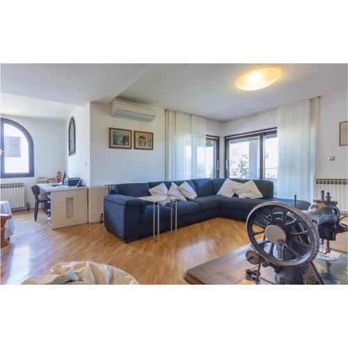 Cozy Apartment In Pula With Wifi