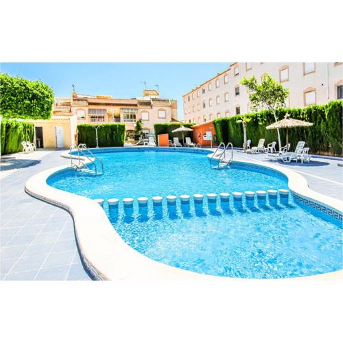 Cozy Apartment In Torrevieja With Wifi