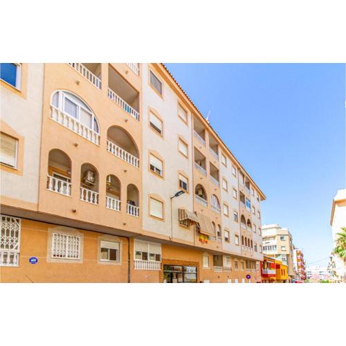 Cozy Apartment In Torrevieja With Wifi