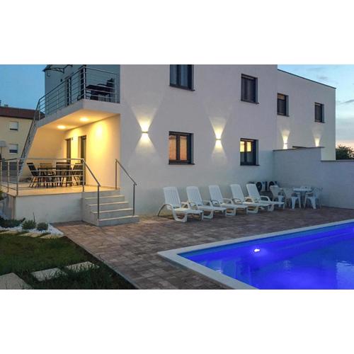 Cozy Apartment In Umag With Wifi