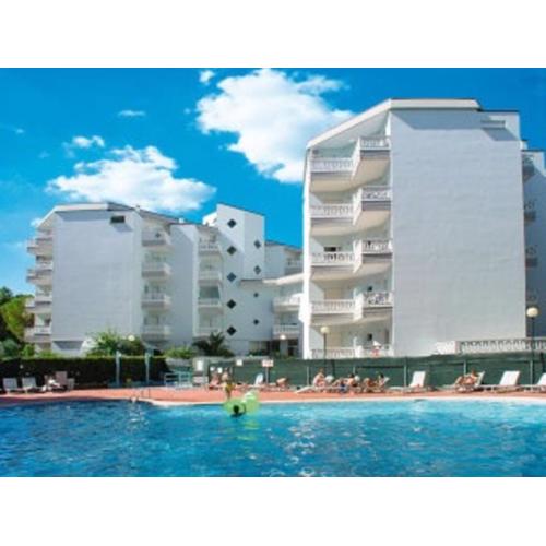 Cozy apartment near the beach with parking space included