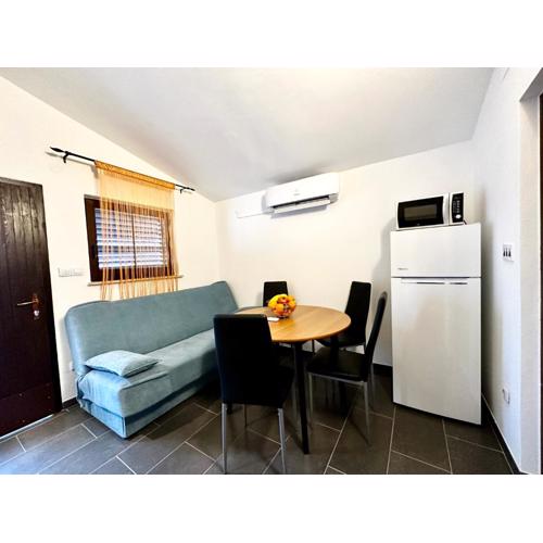 Cozy apartment Nelo near the beach