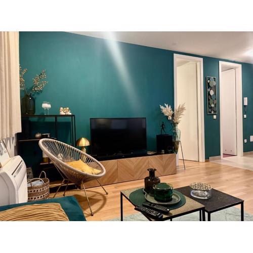 Cozy apartment on top location with private parking