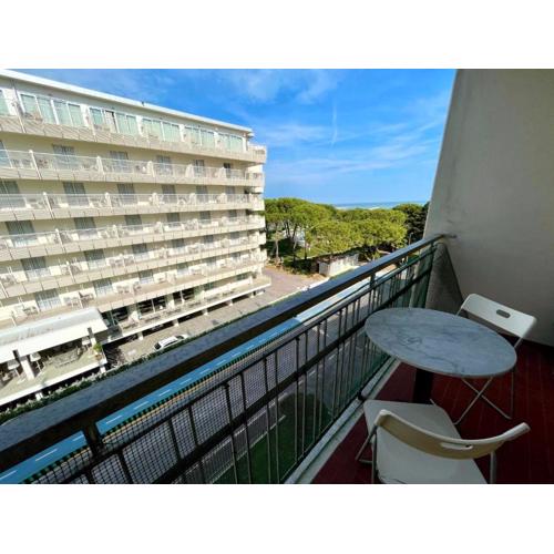 Cozy apartment with AC and parking