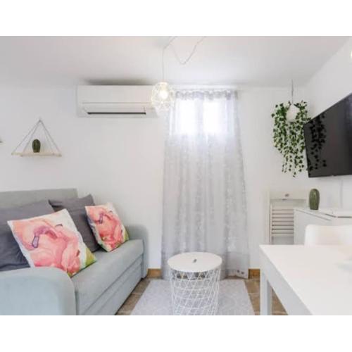 Cozy apartmento in Lavapies-Sal34