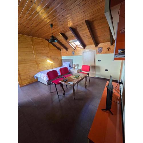 Cozy Attic Apartment