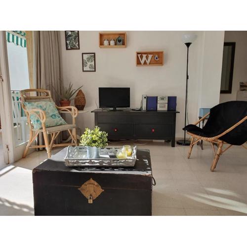 Cozy beachfront apartment