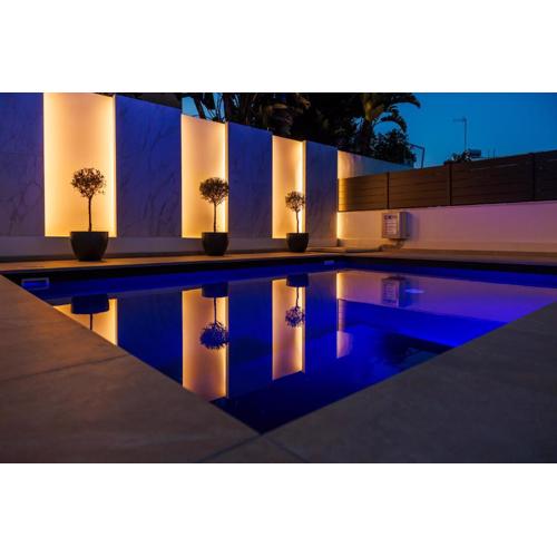 Cozy Breeze - Chic villa with amazing pool & bbq