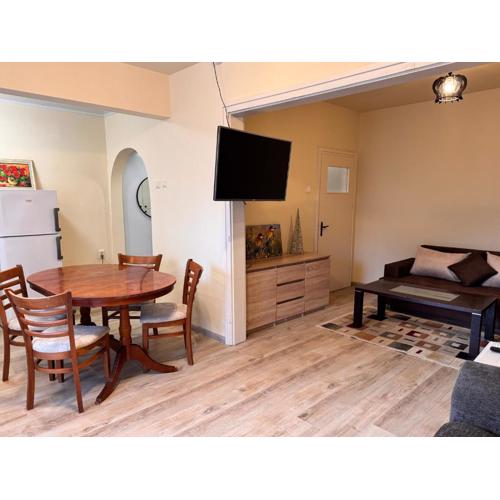 Cozy Central Apartment Steps from Everything!