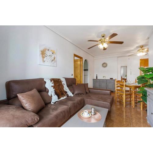 Cozy central flat in Torrevieja 20min to Beach