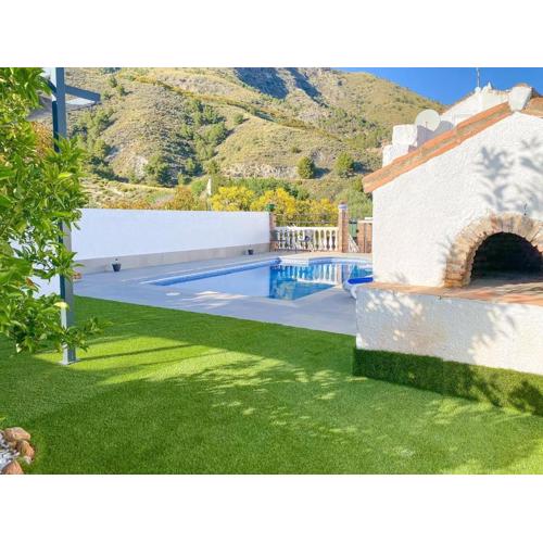 Cozy cottage in Nerja , Malaga. Private pool. WIFI